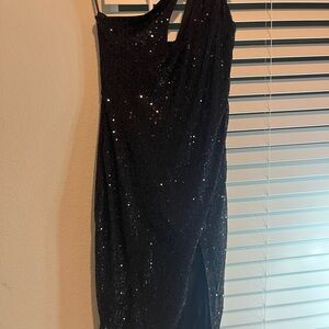 Elegant Black Sequin One-Shoulder Dress